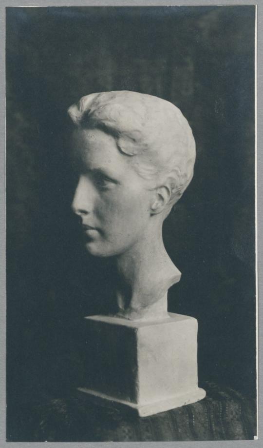 Porträt Eva Dieckhoff, 1917/18, Gips