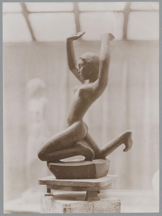 Meerweibchen, 1921, Bronze