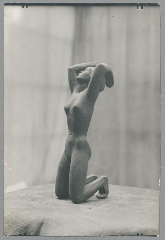 Kniende, 1923, Bronze