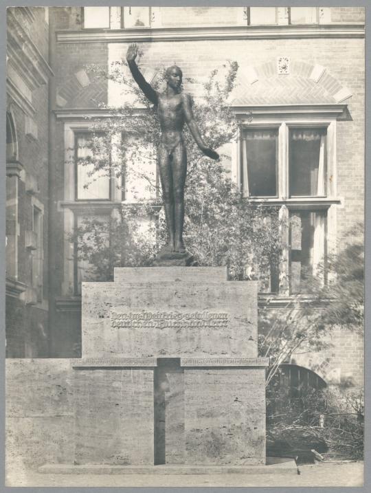 Große Verkündung, 1923/24, Bronze