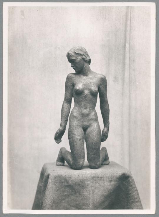 Kniende, 1926, Bronze