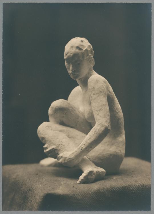 Sitzende, 1926, Gips