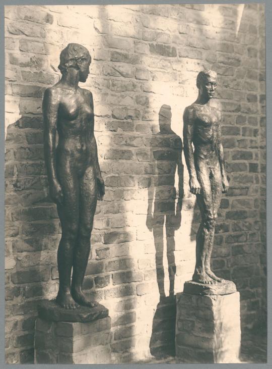 Junge Frau, 1926, Bronze und Junger Mann, 1926, Bronze