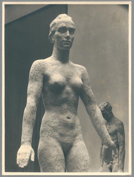 Frauenstatue I, Detail, 1929, Gips