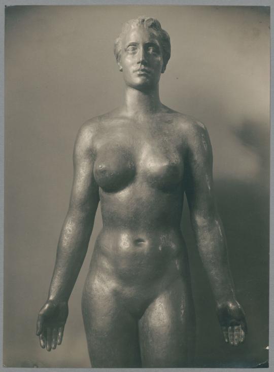 Frauenstatue III, Detail, 1933, Bronze oder Messing