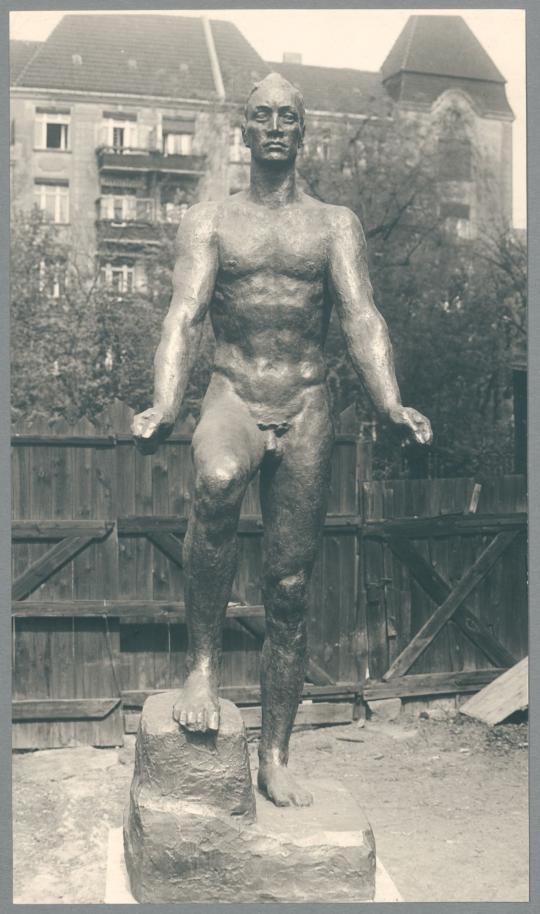 Aufsteigender Jüngling, 1935/36, Bronze