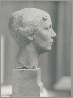 Porträt Marguerite von Kühlmann, 1915, Bronze