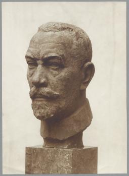 Porträt Theobald von Bethmann-Hollweg, 1916, Bronze