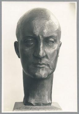 Porträt Herbert von Dirksen, 1923, Bronze