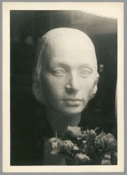 Porträt Genia Sternberg, 1923, Gips