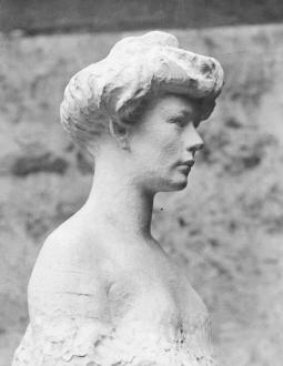 Porträtbüste Mechtilde Fürstin Lichnowsky
Modell für Marmor