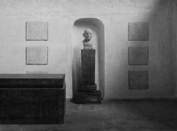 Grabkapelle Thyssen mit Porträtbüste