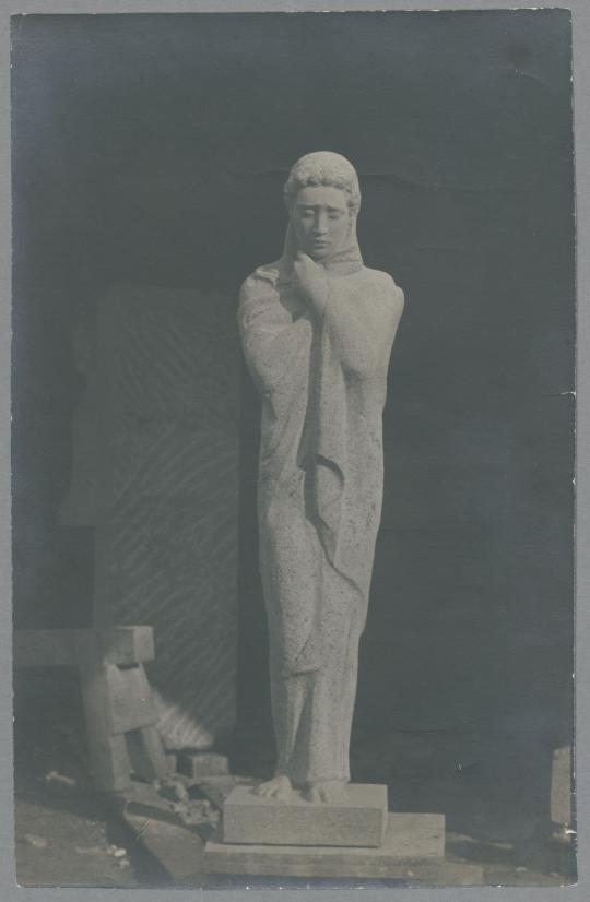 Grabfigur Preibisch im Mausoleum Carl Reinhard Preibisch, 1913, Kalkstein