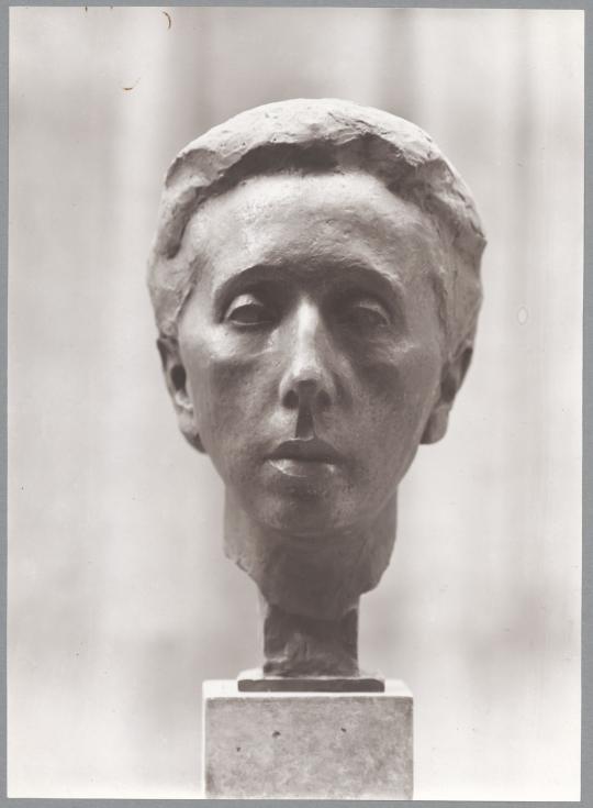 Porträt Annette Kolb, 1916, Bronze