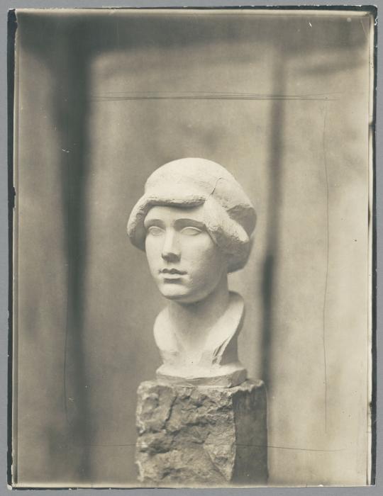 Porträt Leonore Kolbe, 1921, Gips