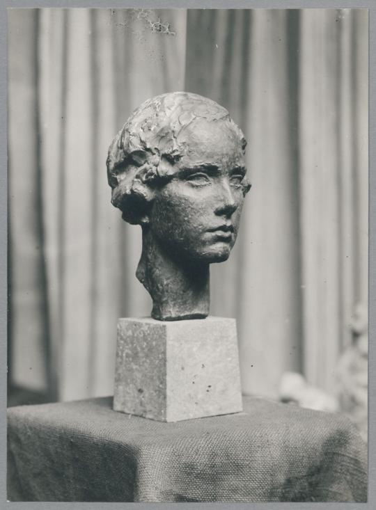 Porträt Leonore von Keudell, 1924, Bronze