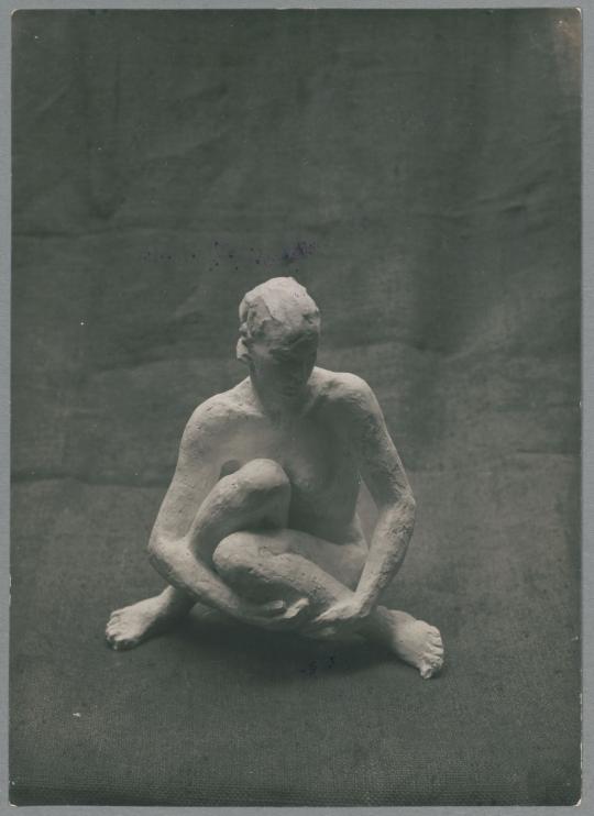 Sitzende, 1926, Gips