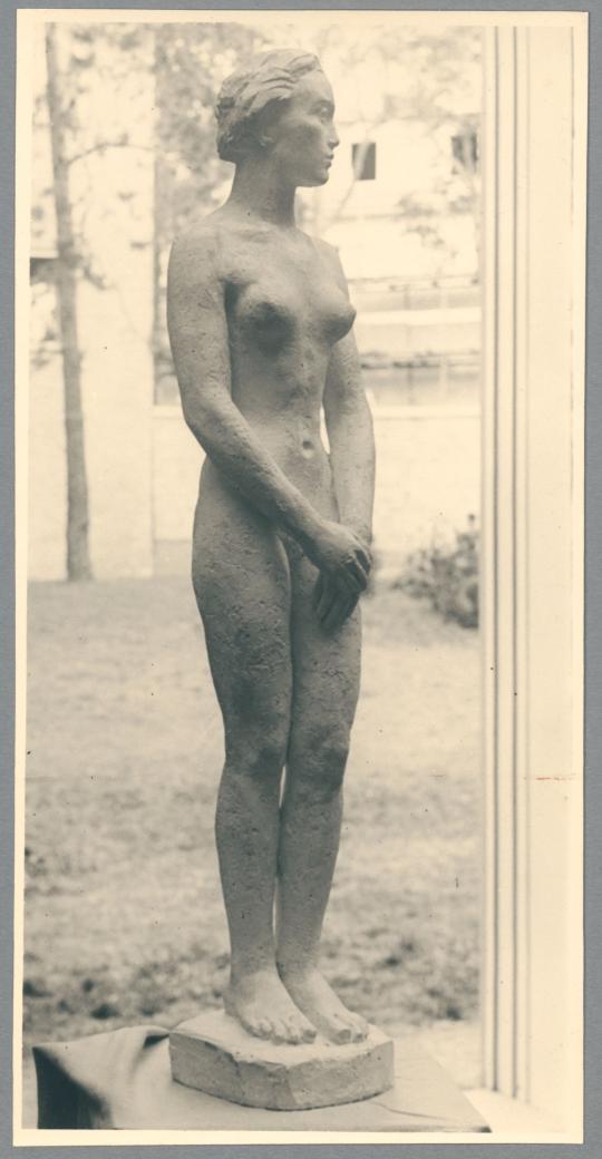 Junge Frau, 1929, Gips