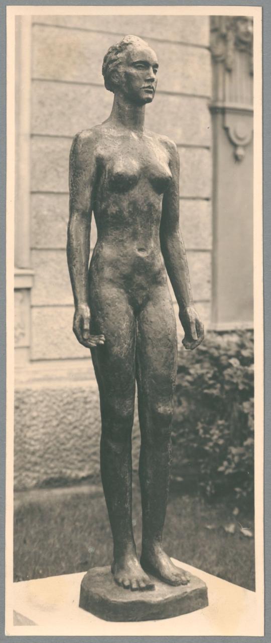 Stehende Frau, 1930, Bronze