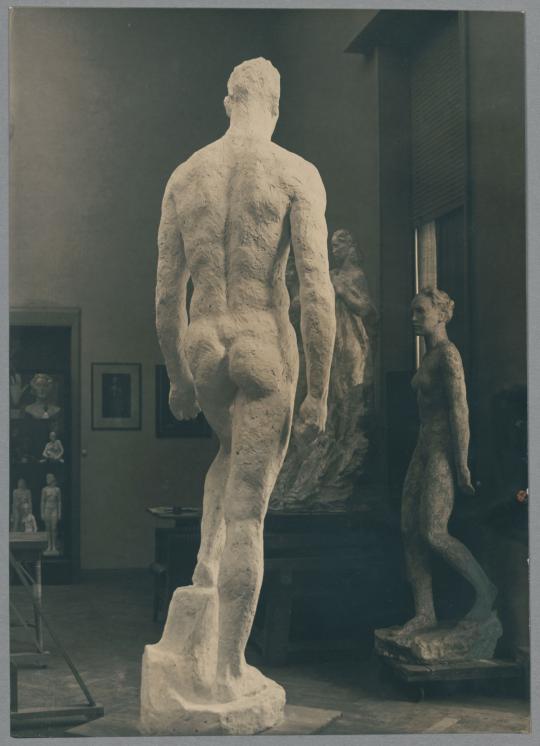 Emporsteigender, 1932, Gips