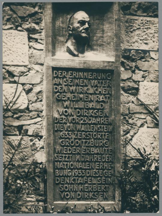 Gedenktafel Willibald von Dirksen, 1933, Bronze