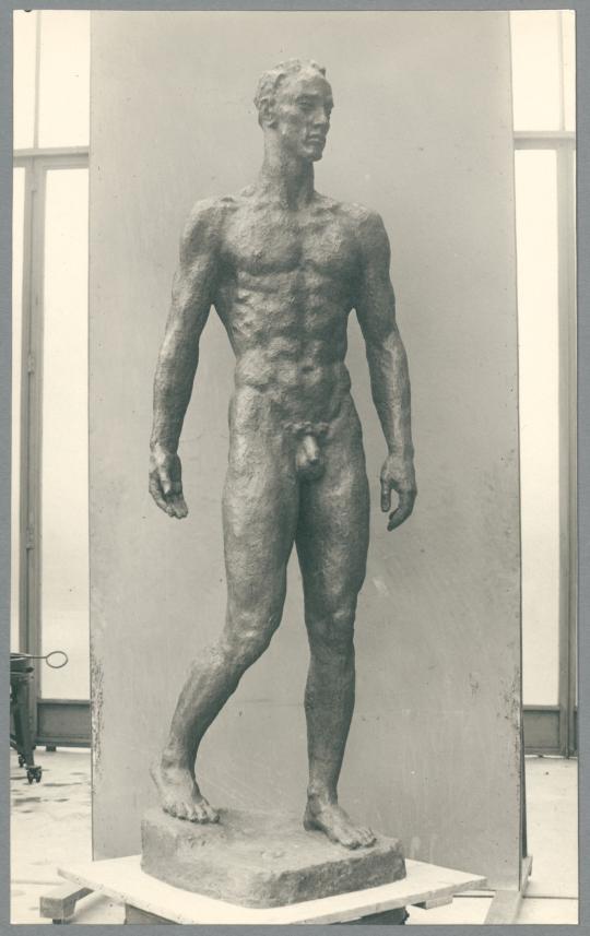 Herabschreitender, 1936, Bronze