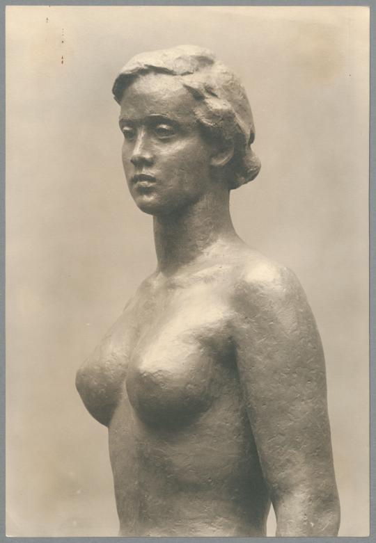 Mädchenstatue, Detail, 1936/37, Bronze