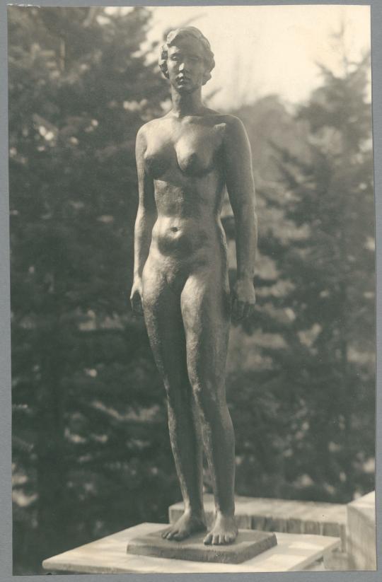 Kleine Mädchenstatue, 1936, Bronze