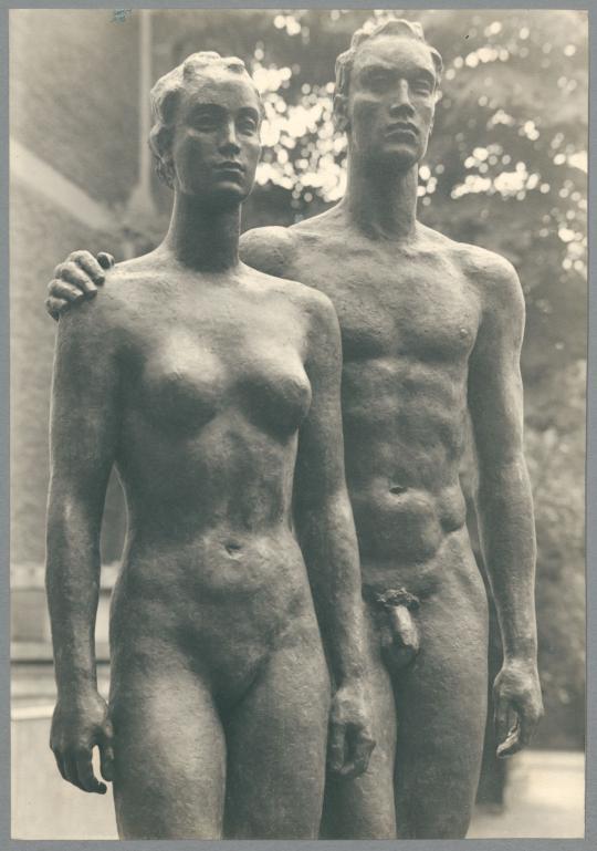 Menschenpaar, Detail, 1937, Bronze