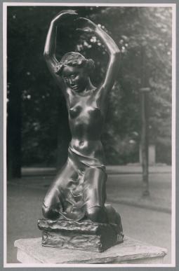 Kniende, 1907, Bronze