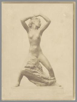 Kleine Amazone mit flacher Plinthe, 1912, Bronze