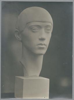 Porträt Wolf Heinle, 1915, Kalkstein