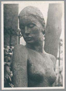 Emporsteigende, Detail, 1926, Bronze