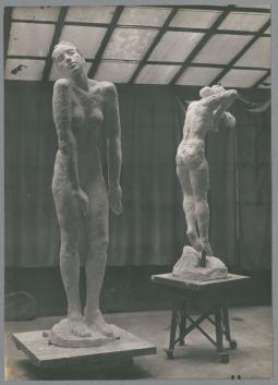 Phantom (li.) und Schwebende (re.), 1926, Gips
