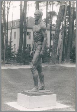 Laufender Mann, 1937, Bronze