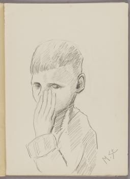 Porträt eines Jungen, die Hand vor das Gesicht haltend